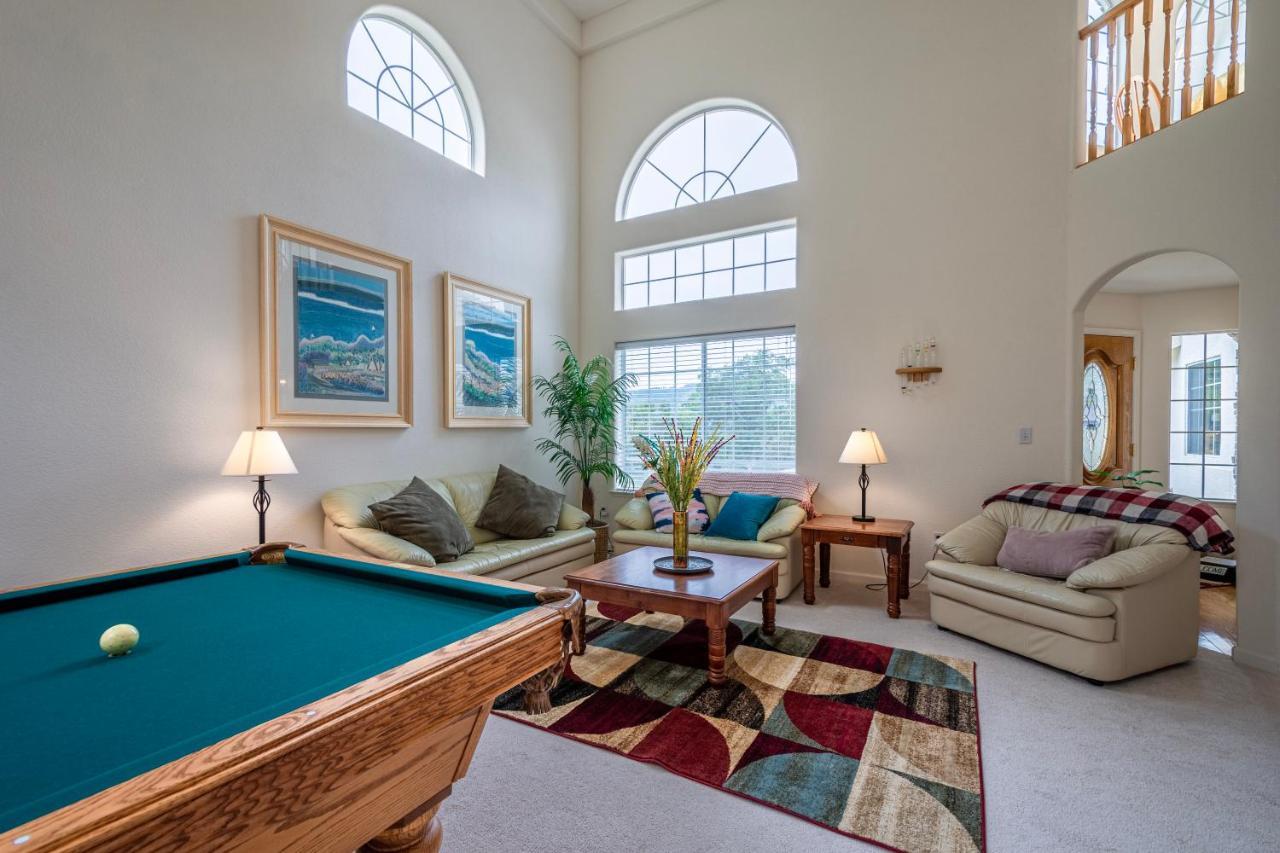 Mountain Majesty With Hot Tub, Pool Table, Generator, Ev Hookup Villa Oakhurst Luaran gambar